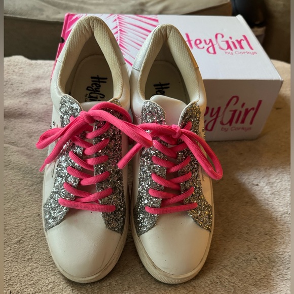 Shoes - Corkys Supernova sneakers
